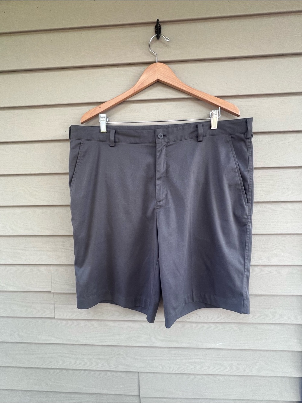 Nike Dri-FIT Golf Shorts / Slate
Performance Shorts /size 38